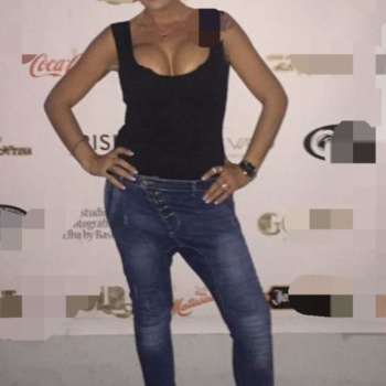 Raquel, española, Alicante