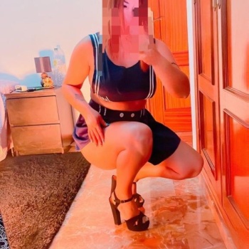 Chica latina en alcoy, Alicante
