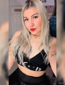 Hola cariño me llamo chanel rubía latina recién llegada