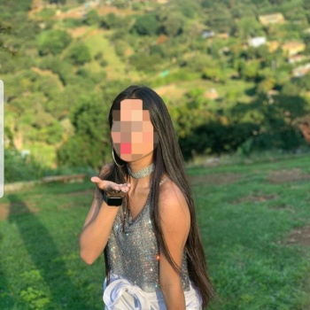 Hola chicos soy nicol colombiana tengo 20 años, Torrevieja