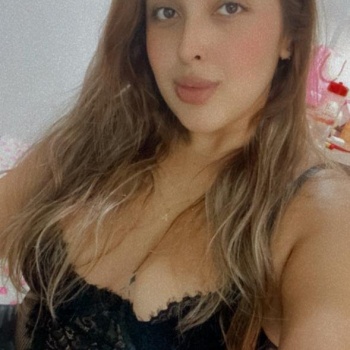 En denia laura vengo a darte los mejores momentos soy muy discreta me gusta dar y recibir te encantará, Denia