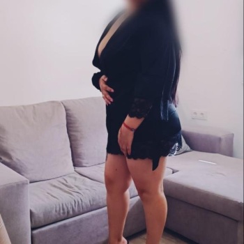 Morena latina nueva en orihuela, Orihuela