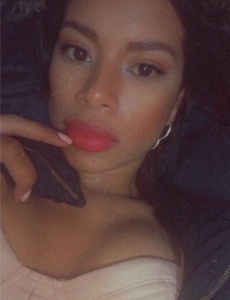 Hola soy valeria, mulata recién llegada.