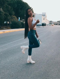 Hola me llamo valeria mulata recién llegada a la ciudad