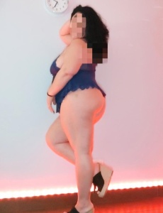 Gordita,. Y complicidad