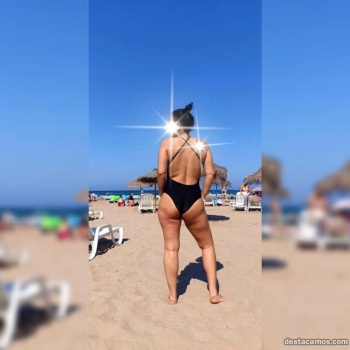 Morena colombiana de paso por esta zona benidorm, Benidorm