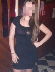 Delicada educada y muy mona colombiana