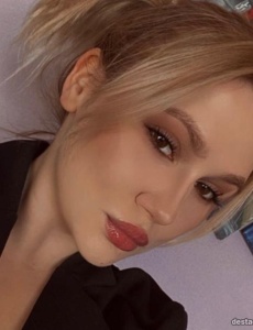 Dana, una chica nueva en alicante