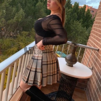 Soy chanel, una rubia super jovencita de 22 años, guapísima, escultural y especialmente divertida, Elche