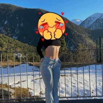 Chica dulce y cariñosa 20 añitos( solo salidas), Elche
