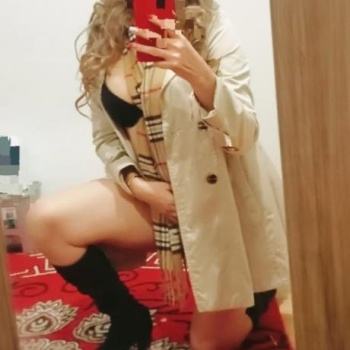 Alhejandra escort de lujo colombiana independiente, trabajo en piso y salidas 24h!!, Benidorm