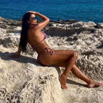 Hola soy viviana, una chica mexicana alegre, divertida, cariñosa, con ganas de pasarlo bien, Alicante