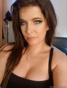 Hola Chicoooos!Soy Gi, Anglo-Italiana, ahora viviendo en BENIDORM.Soy