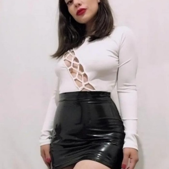 Recien llegada lo que ves es lo que te vas a encontrar fotos reales somos varias amigas amateur novedad, Benidorm