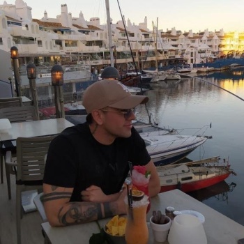 Colombiano guapo en tu ciudad , apartamento privado, Benidorm