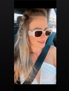 Chica brasileña guapa y con mucha energía