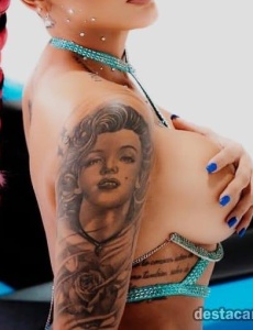 Michelle tatuada