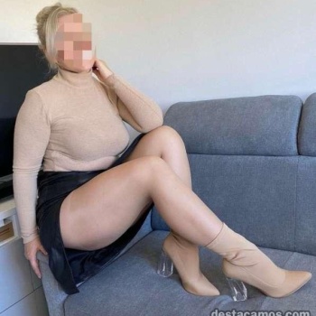En vergel masajista rubia cariñosa guapa sensual busca de diversión, Ondara