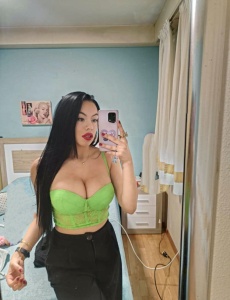 Colombiana natural y simpática