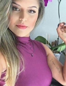 Laura rubia brasileña volví para alicante