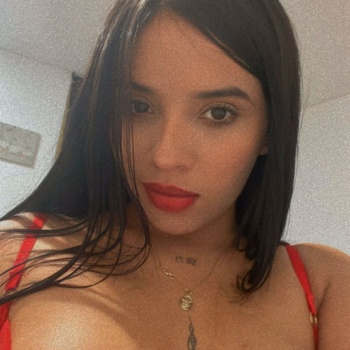 Salomé hermosa morena colombiana, Castalla