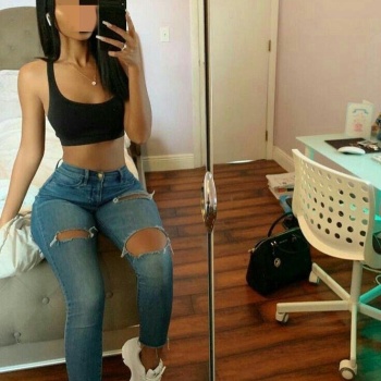 Tengo 24 años alta delgada mulatita carinosa nueva en torrevieja, Torrevieja