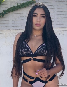 Sarasara espectacular jovencita estudiante universitaria con muchas ganas denia