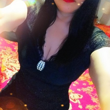Chica asiática simpática cariñosa muy amigable  en elda, Elda