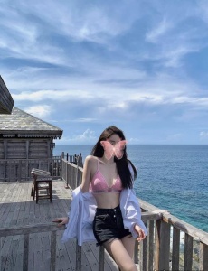 Masajista oriental guapa, y misteriosa