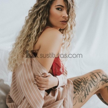 Hola soy marcela, española canaria, soy rubia de piel blanca y me encantan los tatuajes, Alicante