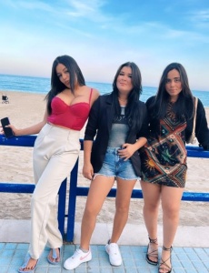 Amigas divertidas en alicante