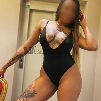 Me llamo megan, una mulata tatuada con una sonrisa que te cautivará, Elche
