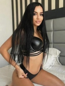 Morena con una mirada ven pac amor
