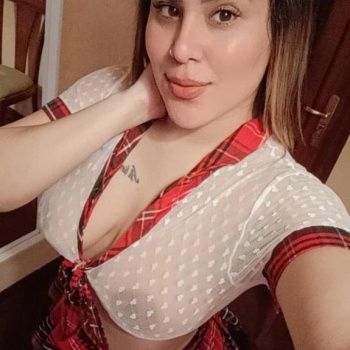 Latina 24 horas disponible recién llegada a tu ciudad, Alicante