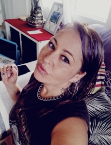 Lee..... 》sheyla,boom de mujer,llamativa y con mucho arte