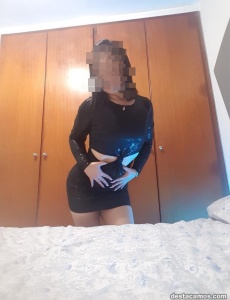 Colombianita con manos suaves