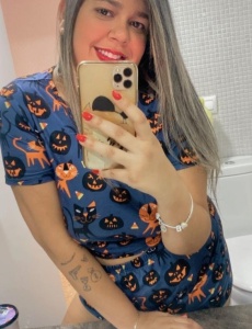 Alicia rubia brasileña