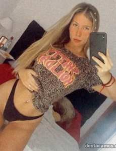 Niki.. Rubia de escándalo!!