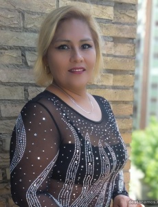 Venus chica independiente y algo mas doy trato de novios