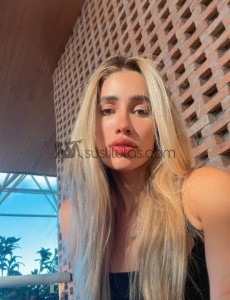 Hola, soy una joven brasileña con un cuerpazo y una sonrisa perfecta