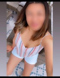 Chica nueva en la cuidad cariñosa y amable