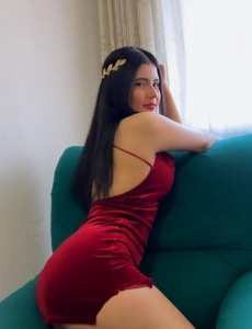 Marian, rebelde y atrevida escort