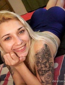 Nataly.. Rubia tatuada