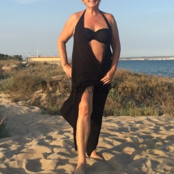 Soy una chica nueva por estos sitios y me ofrezco como masajista profesional en varias técnicas, Alicante