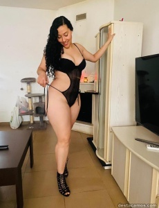 Latina masajista buena compaÑÍa muy cariÑosa