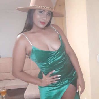 Nueva, sara, morena colombiana juguetona, Alicante