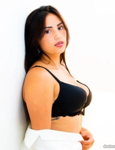 Catalina 22 años, alegre, divertida y muy sensual