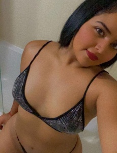 Melany joven morena por pocos dias en la zona torrevieja