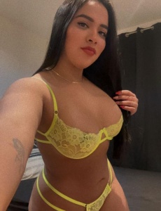 Salome chica joven con cuerpo hermoso torrevieja