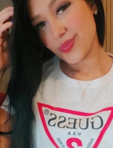 Anthonela jovencita de 20 añitos